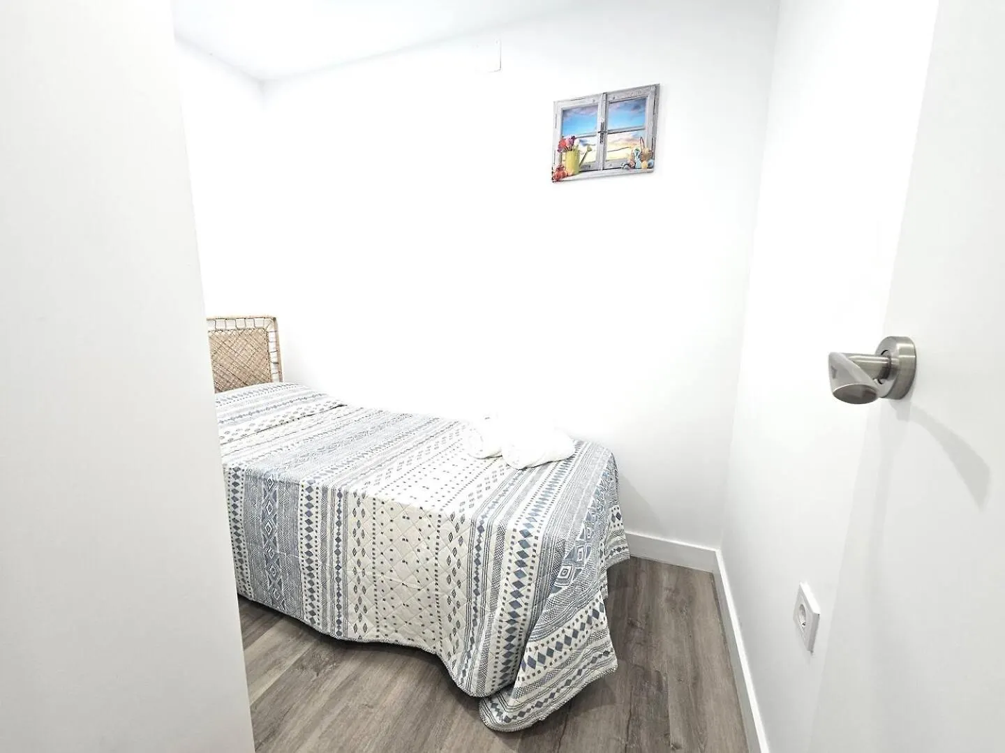 Lovely Apartment In Nueva Andalucia Pass The Keys Marbella