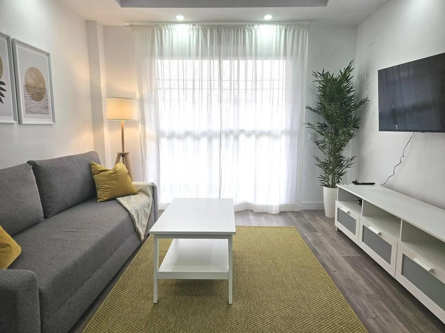Lovely Apartment In Nueva Andalucia Pass The Keys Marbella