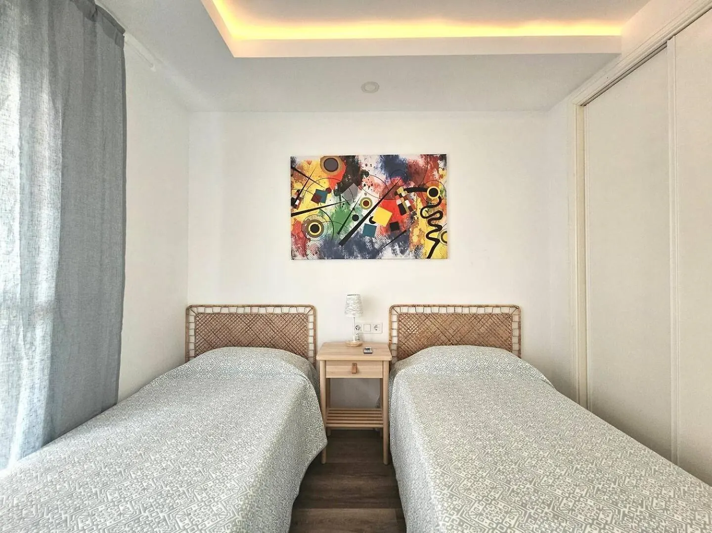 Lovely Apartment In Nueva Andalucia Pass The Keys Marbella